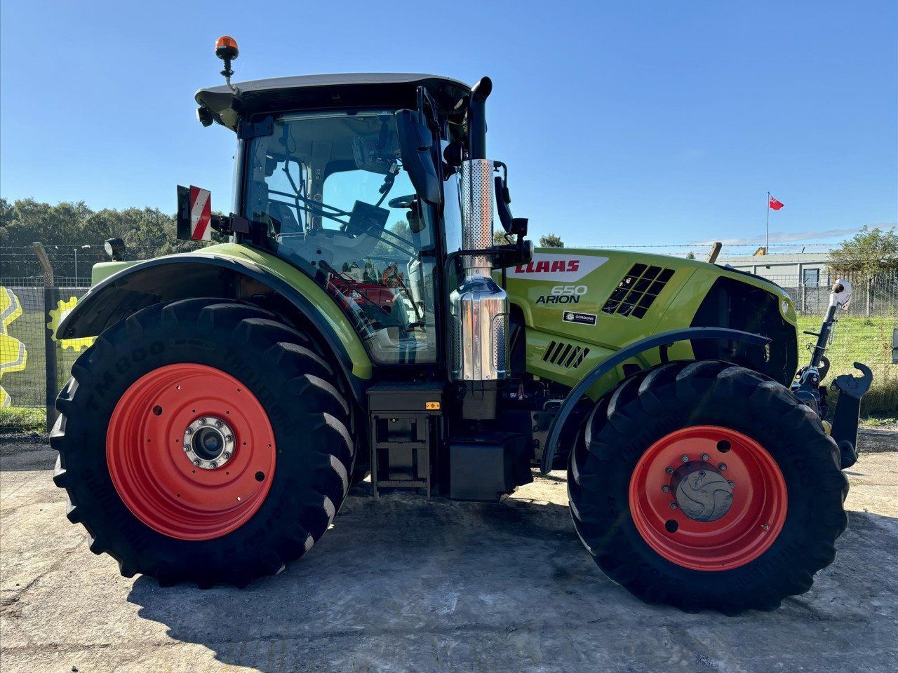 E-FARM: Claas Arion 650 - Trattore - id PQJTNRY - 73.319 € - Anno di costruzione: 2021 - Ore: 6.149,Potenza del motore: 185,Regno Unito