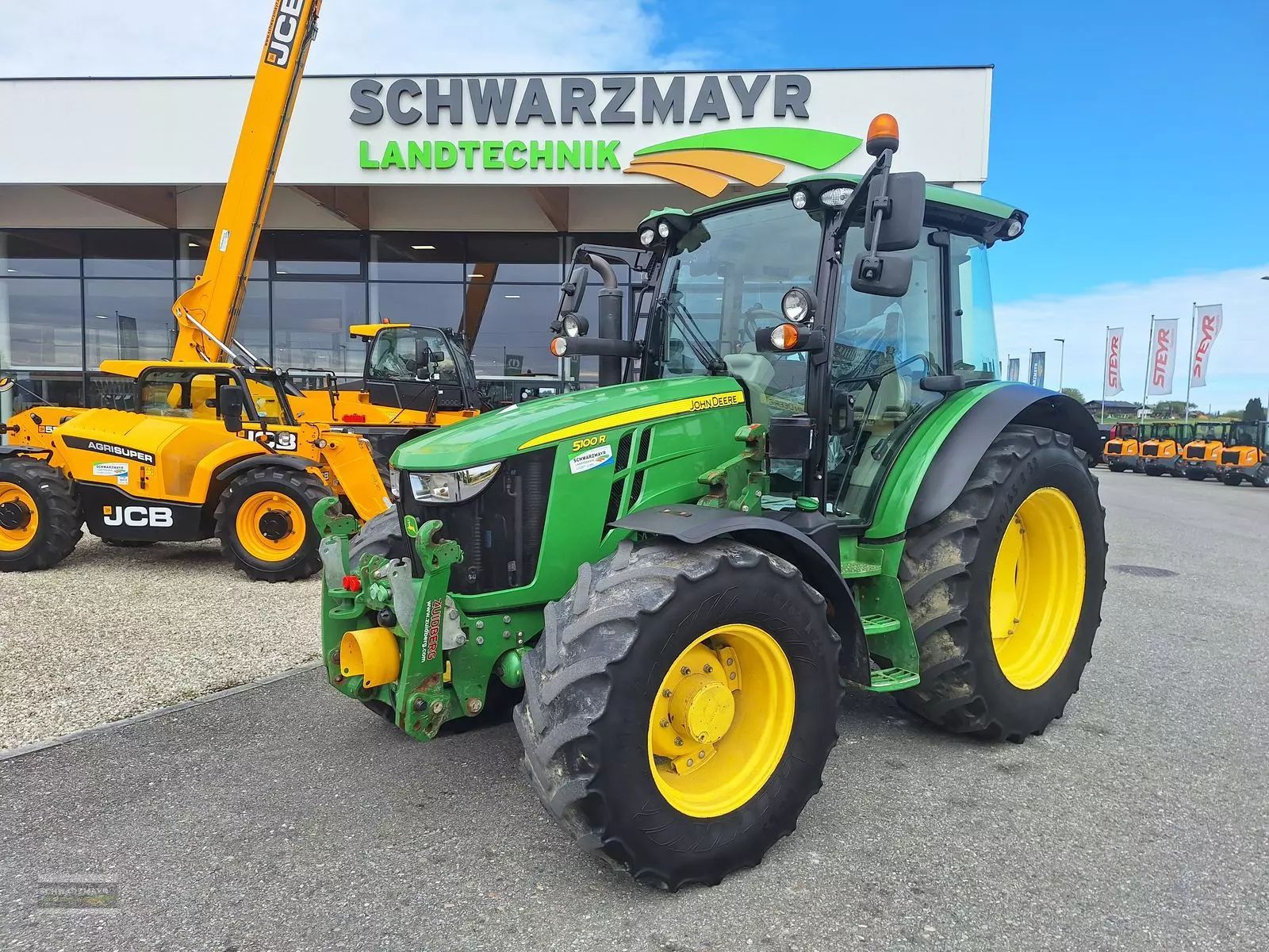John Deere 5100 R Traktor 61 858 €