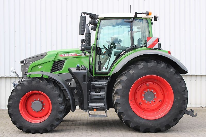 Fendt 724 Vario Profi Plus Tractor €218,000