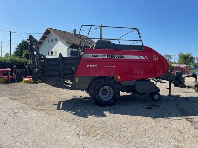 E-FARM: Massey Ferguson 2270 - Ballepresser - id PGUAAXS - 55.000 € - Produktionsår: 2015 - Frankrig