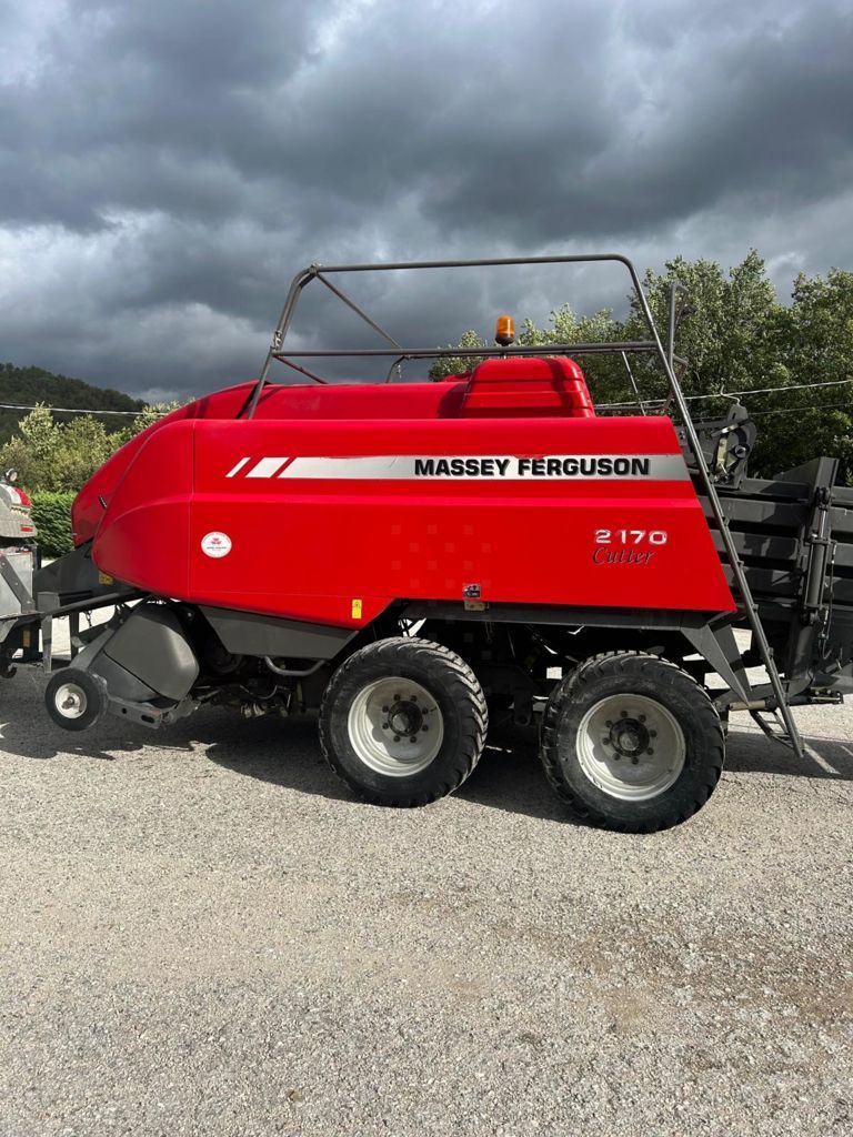Massey Ferguson 2170 cutter Baler €43,000
