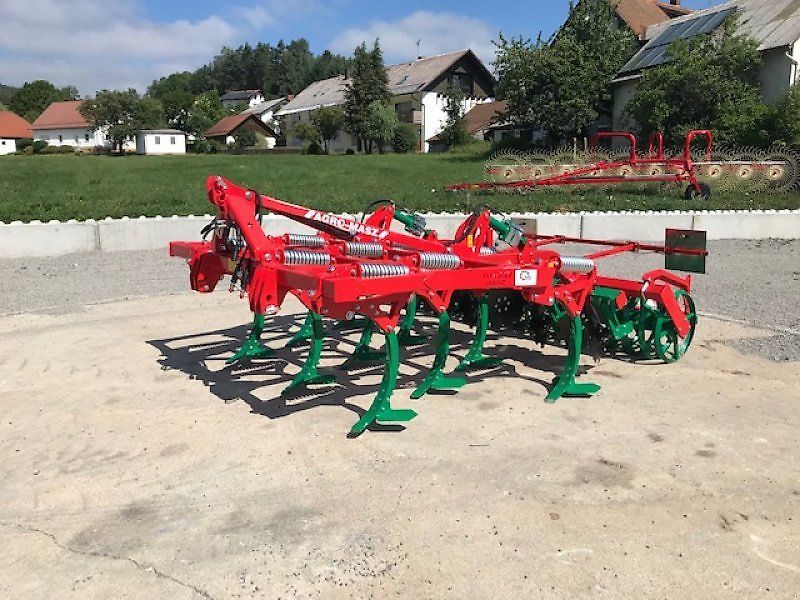 E-FARM: AGRO-MASZ runner 30 steinsicherung flügelschare - Grubber - id HT5RPKY - Baujahr: 2025 - Deutschland