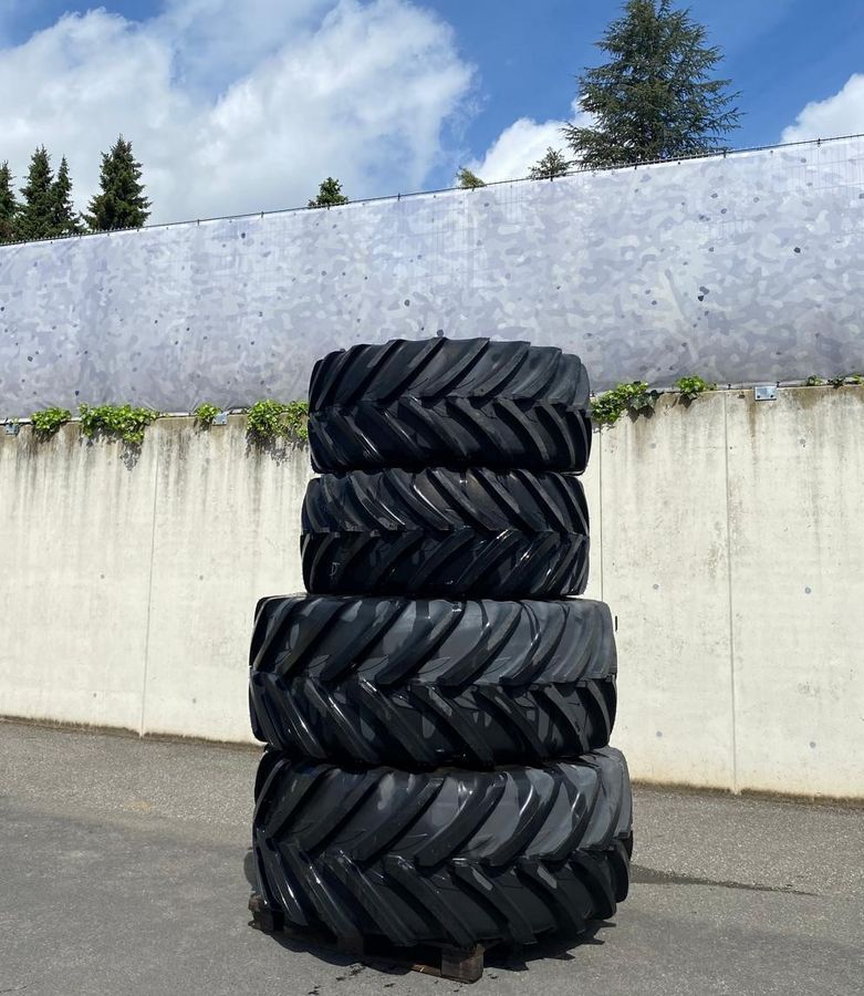 MICHELIN vf600/60r28 & vf710/60r38 Τροχοί και ερπυστριες  11.584 €