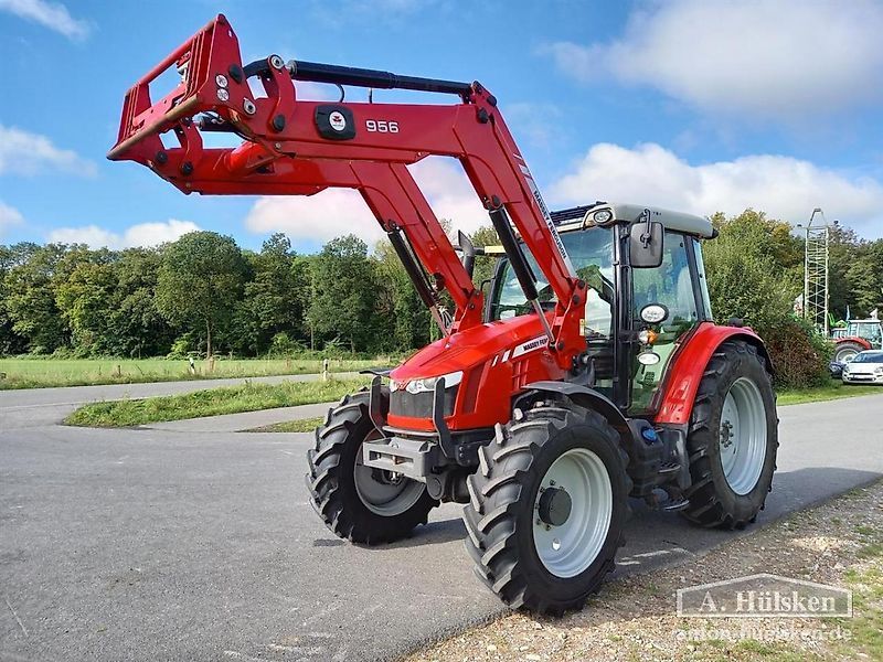 E-FARM: Massey Ferguson 5611 - Tracteur - id HZZJPVB - 49 900 € - Année: 2014 - Lecture du nombre d'heure: 3,Allemagne