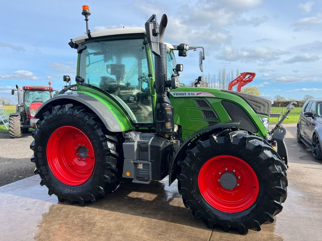 Fendt 516 Vario Profi Plus Tractor €103,288