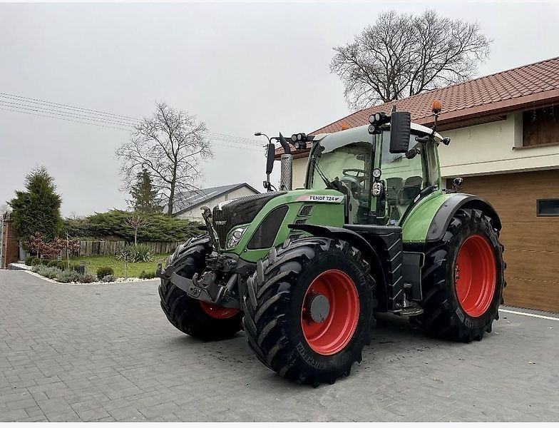 Fendt 724 Vario Profi Traktor 64.742 €