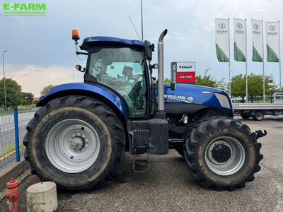 E-FARM: New Holland T7.270 - Tractor - id UL3PSCQ - €74,990 - Year of construction: 2015 - Engine hours: 7,191,Engine power (HP): 270,Italy