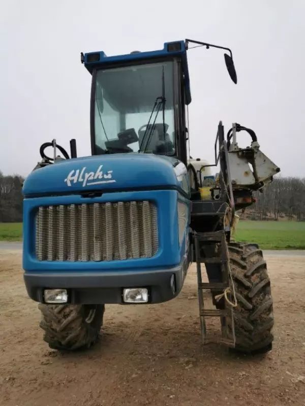 E-FARM: Evrard alpha 2500 - Pulvérisateur - id M8KKHIW - 18 000 € - Année: 2002 - Lecture du nombre d'heure: 4 300,France