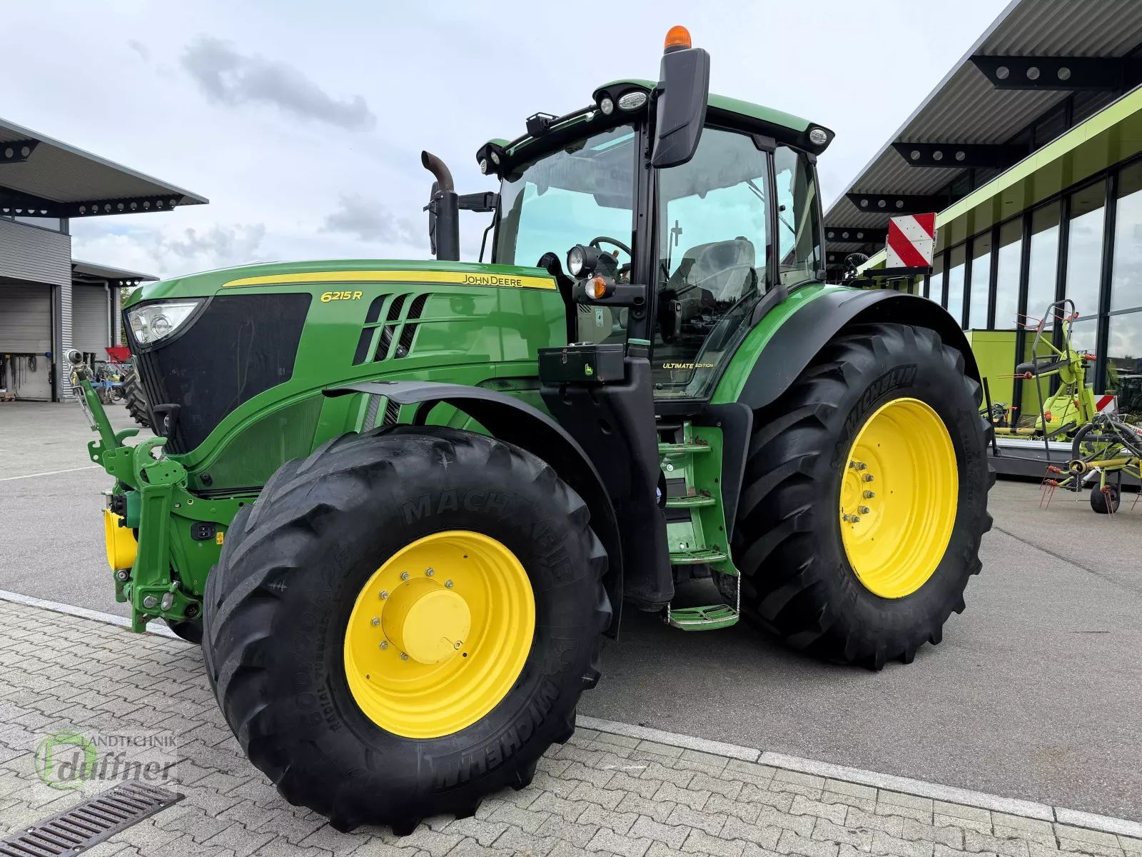 E-FARM: John Deere 6215 R - Tractor - id 2CYNVBN - Year of construction: 2021 - Engine hours: 3,960,Engine power (HP): 215,Germany