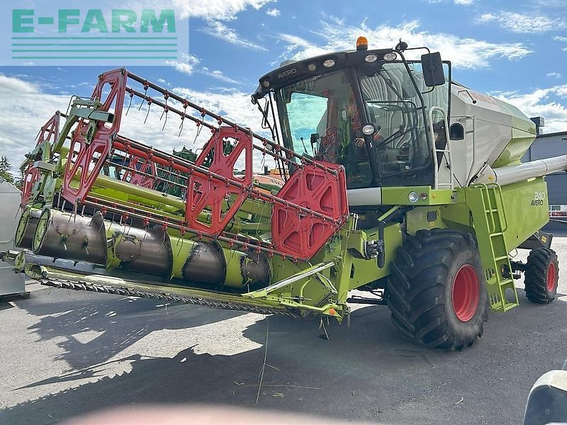 Claas Avero 240 Комбайн 92 430 €