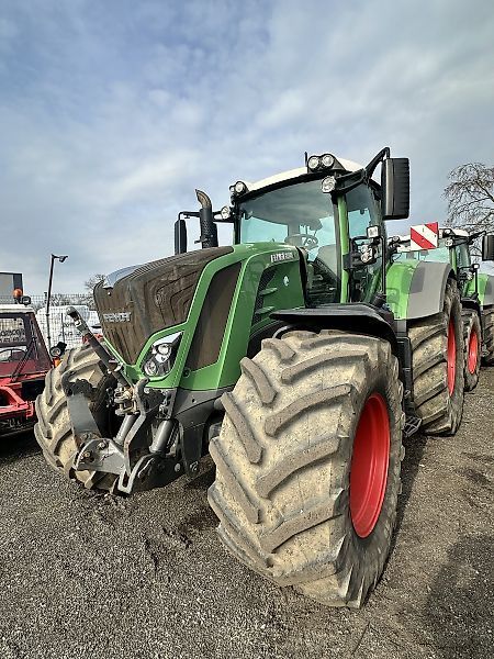 E-FARM: Fendt 828 Vario - Tracteur - id CTX7UNI - 105 000 € - Année: 2015 - Lecture du nombre d'heure: 7 000,Puissance du moteur (chevaux): 280,Allemagne