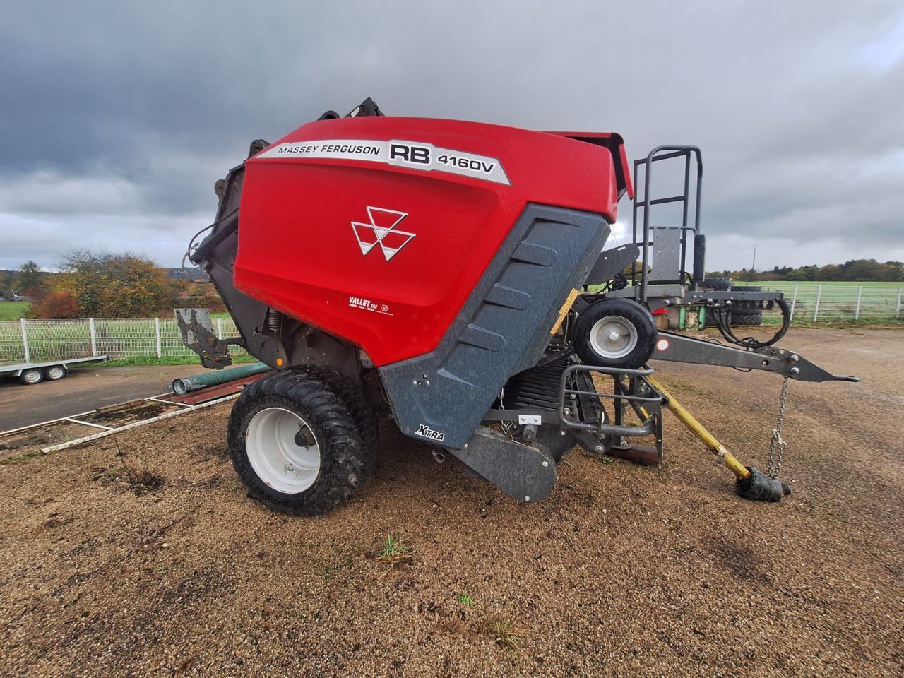 E-FARM: Massey Ferguson rb4160v - Presă de balotat - id 3ULT6XE - 39.500 EUR - Anul: 2023 - Numărul total de baloți produși: 2.300,Franța