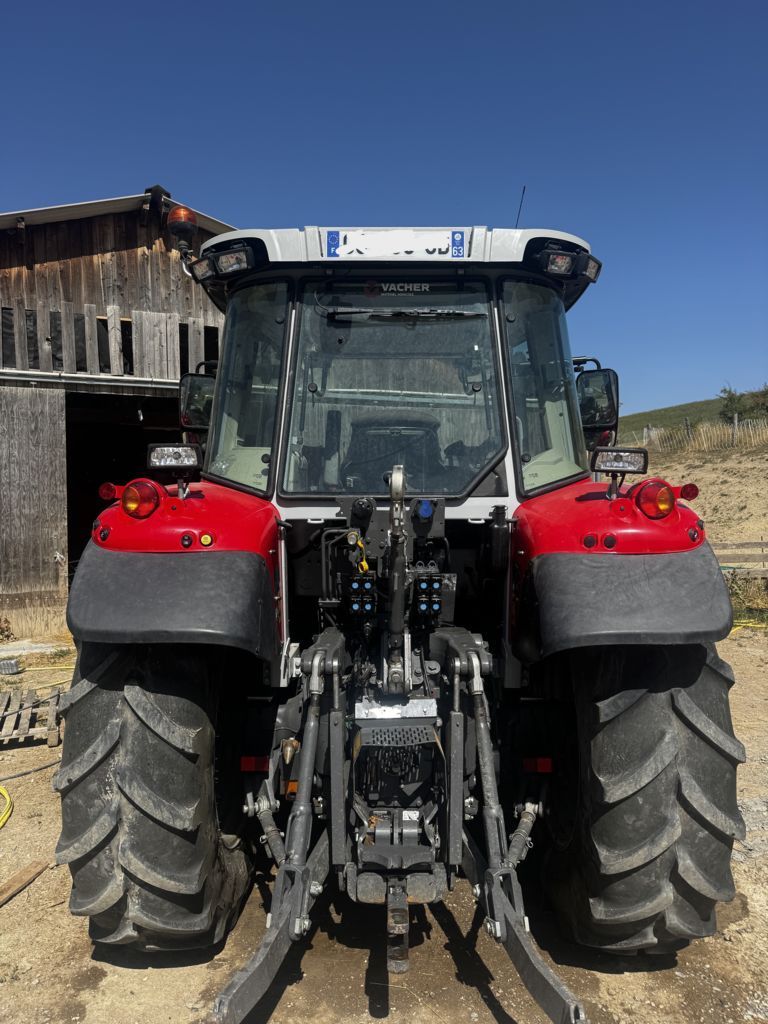 Massey Ferguson 5S.105 Tractor 65.000 EUR