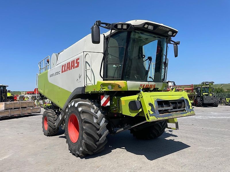 E-FARM: Claas Lexion 570 Montana - Moissoneuse-batteuse - id 7CP1HZ3 - 57 000 € - Année: 2004 - Lecture du nombre d'heure: 4 253,Puissance du moteur (chevaux): 370,Allemagne