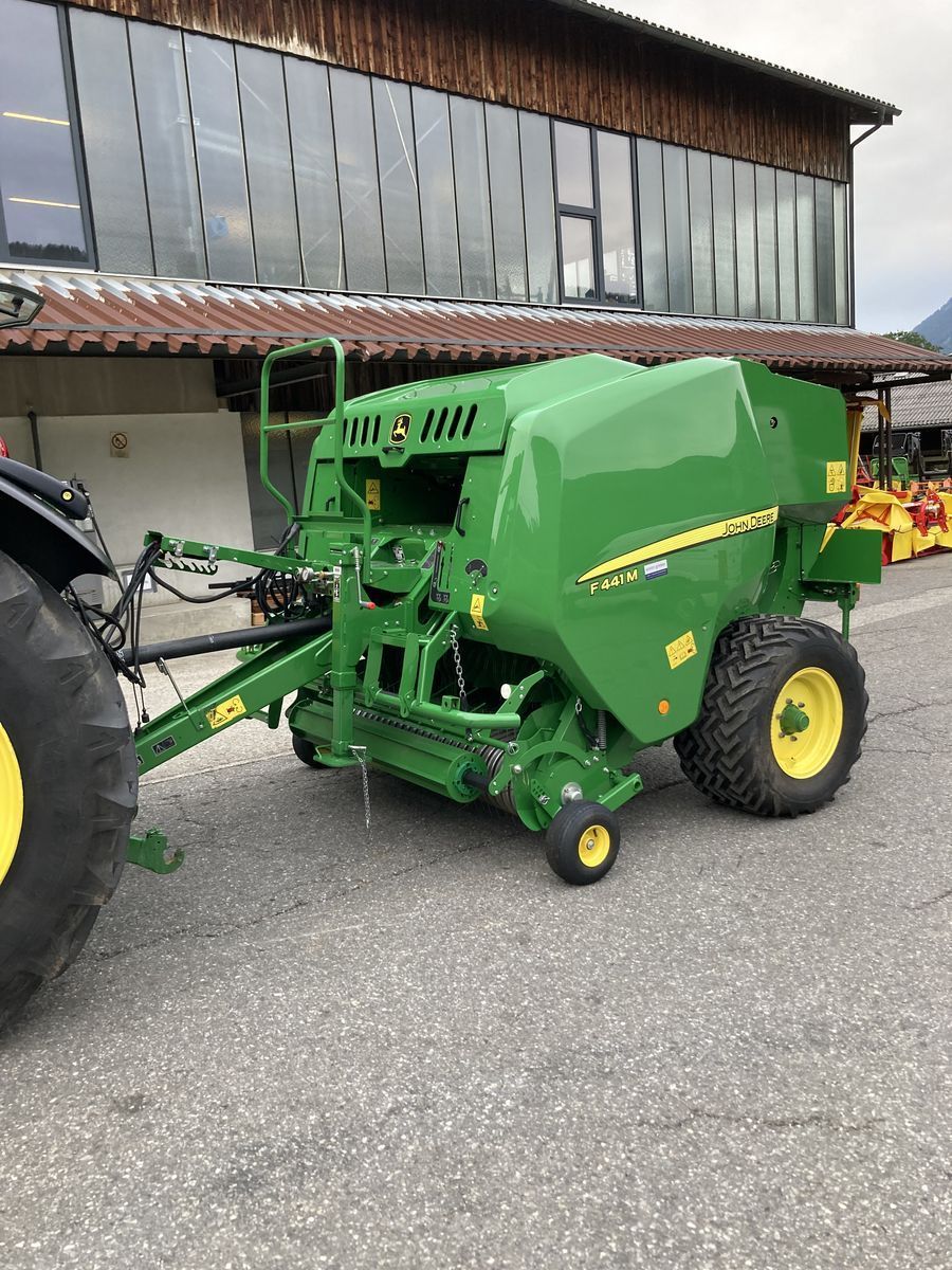 John Deere F441M Ballenpresse 36.200 €