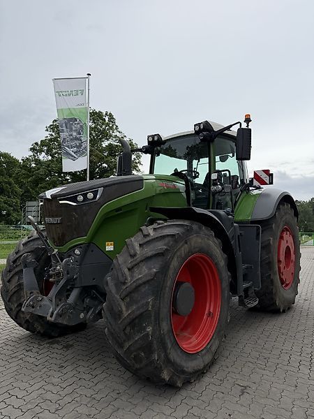 E-FARM: Fendt 1042 Vario ProfiPlus - Tracteur - id RLWINLU - 205 000 € - Année: 2021 - Lecture du nombre d'heure: 5 050,Puissance du moteur (chevaux): 420,Allemagne