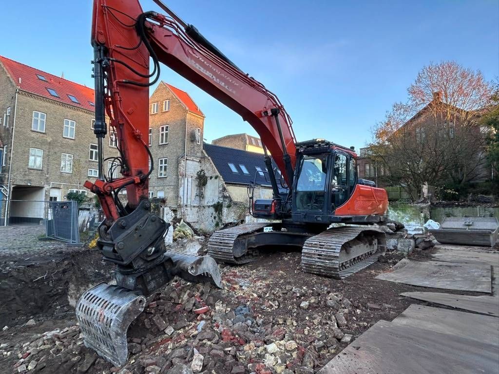 Doosan dx 255 lc-3 Crawler excavator €56,916