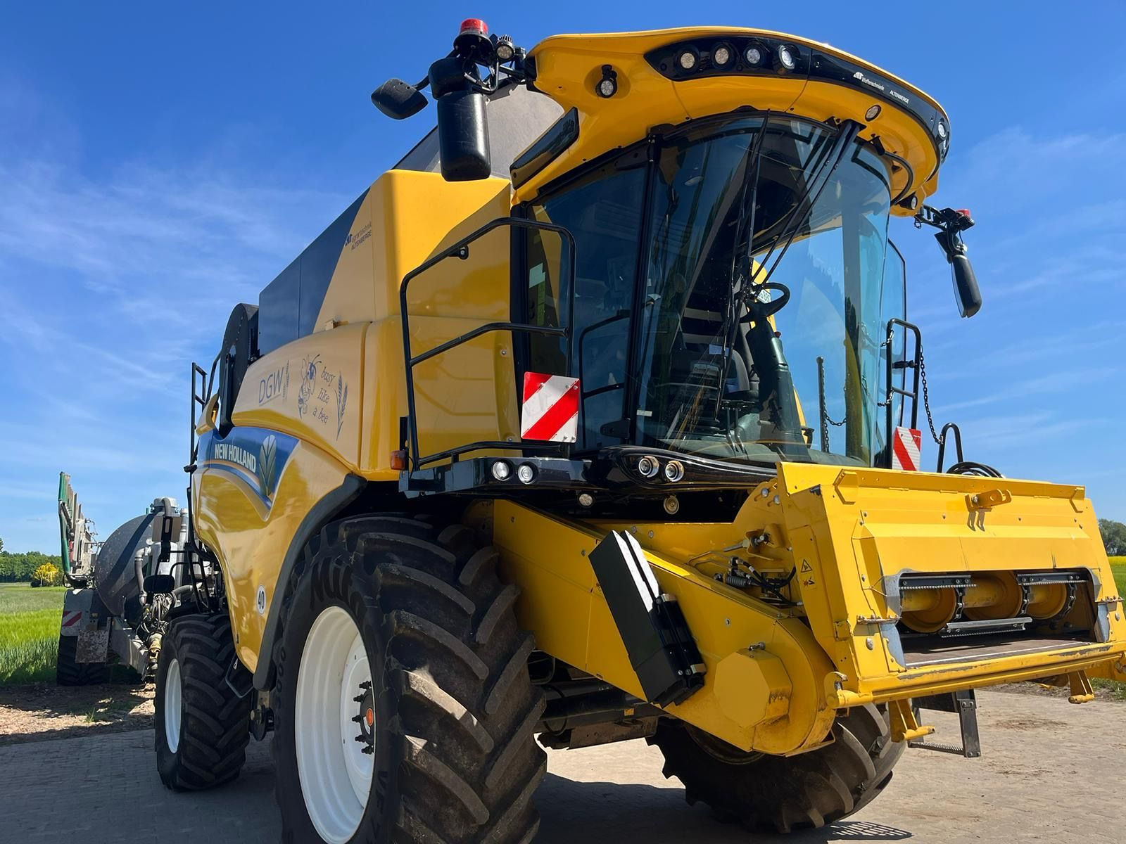 E-FARM: New Holland CX 8.80 - Kombajn zbożowy - id 6XXEEBH - 282 500 € - Rok produkcji: 2023 - Motogodziny: 338,Moc silnika: 374,Niemcy