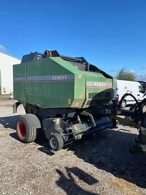 E-FARM: Fendt 2900 V - Ballenpresse - id 1HXCPYY - 12.500 € - Baujahr: 2007 - Frankreich