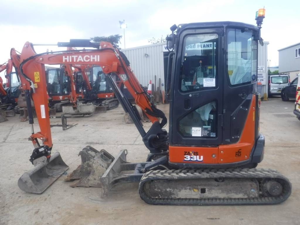 E-FARM: Hitachi ZX33U-6 - Mini excavator - id PV2VEJL - Year of