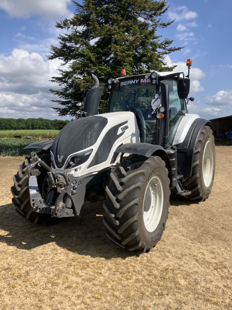 E-FARM: Valtra T174e - Tracteur - id CZSHRL6 - 85 000 € - Année: 2021 - Lecture du nombre d'heure: 3 200,Puissance du moteur (chevaux): 175,France