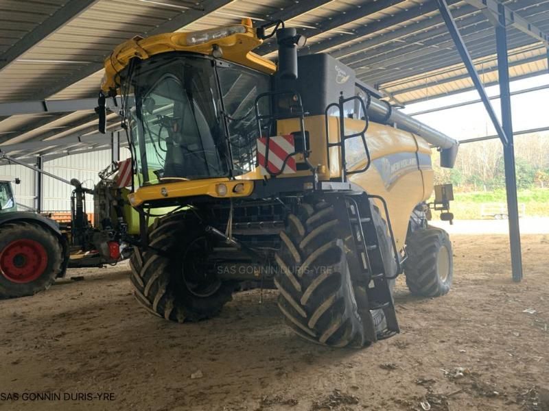 New Holland CX 8090 Kombájn