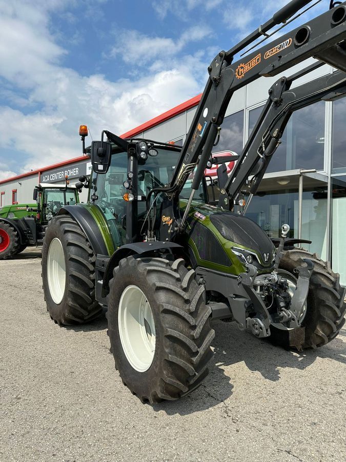 E-FARM: Valtra G105 Versu - Traktor - id RNI9QL2 - 98 334 € - Rok produkcji: 2022 - Motogodziny: 420,Moc silnika: 110,Austria