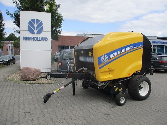 E-FARM: New Holland BR150 Utility - Baler - id HMKBY5E - €24,286 - Year of construction: 2022 - Germany
