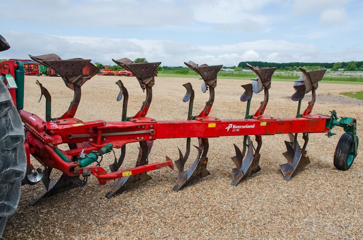 E-FARM: Kverneland LD 85/200 - Arado - id UHBD9XP - 9111 € - Reino Unido