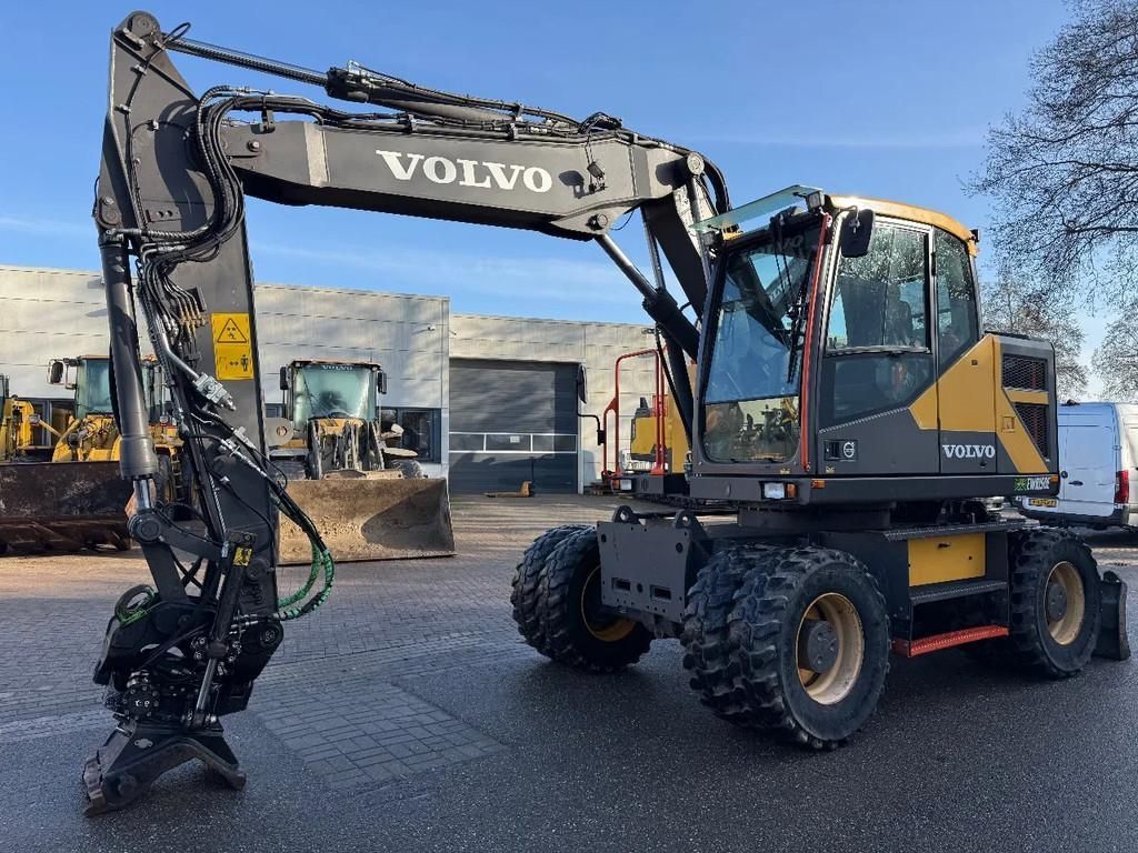 Caterpillar ewr150e Excavadora de ruedas 149.000 €