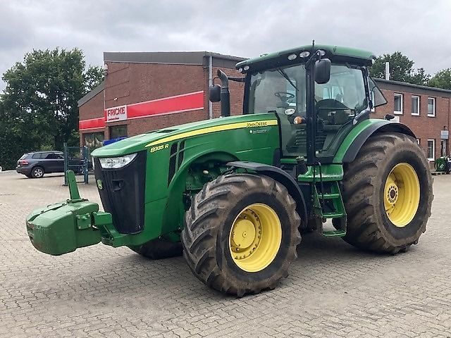 E-FARM: John Deere 8335 R - Трактор - id ECWRPFK - 96 500 € - Година на построяване: 2014 - Работни часове на двигателя: 5620,Мощност на двигателя (HP): 335,Германия