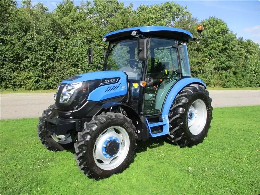 Solis 60 med lukket kabine, klima anlæg og vendegear på. en virkelig lækker traktor til små penge. Traktor 28 080 €