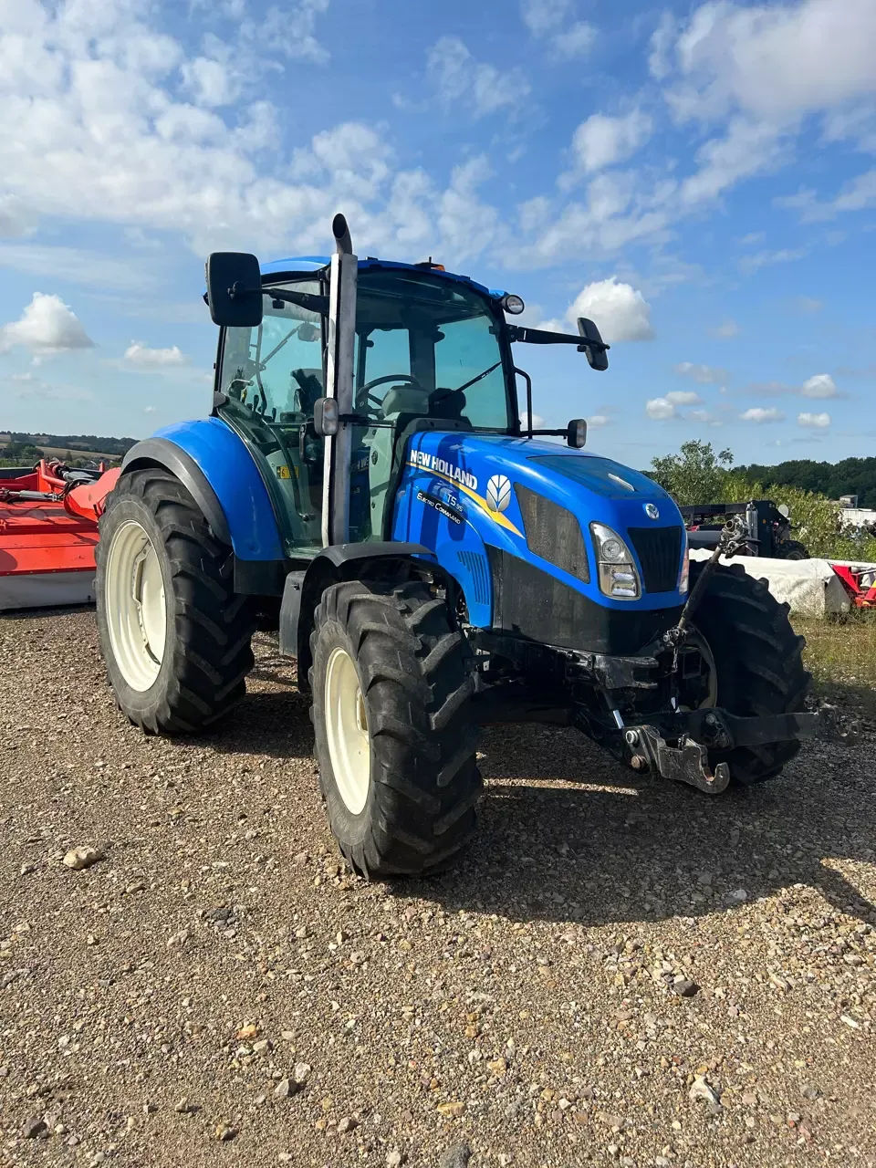 E-FARM: New Holland T5.95 - Traktor - id CYYBKTC - 49 000 € - Rok produkcji: 2013 - Motogodziny: 4000,Moc silnika: 95,Francja