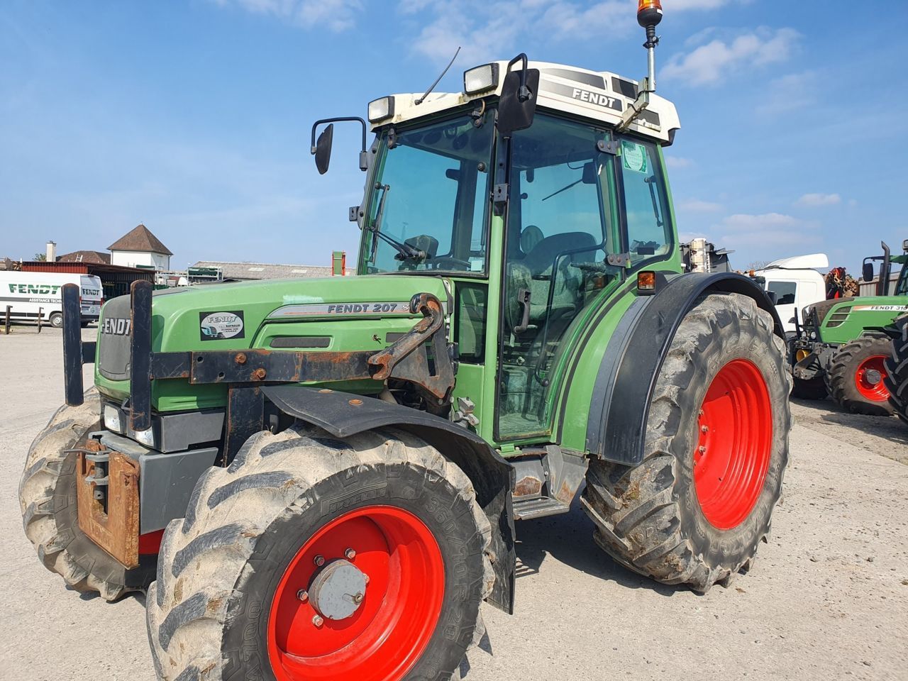 Fendt 207 Traktor 28 000 €
