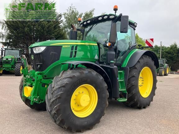 John Deere 6250 R Tractor €115,296