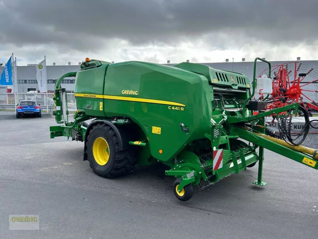 John Deere C441R Empacadora 85.000 €