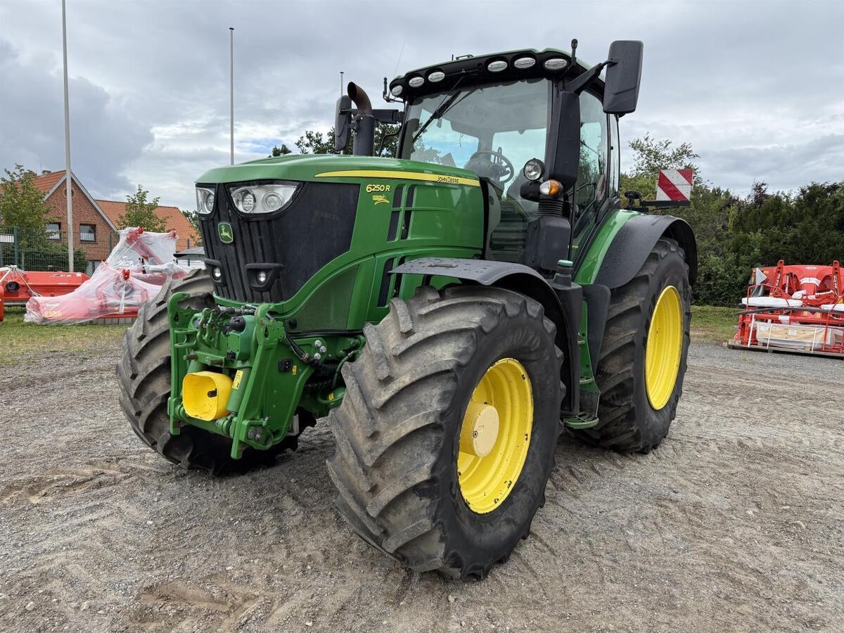 E-FARM: John Deere 6250 R - Traktor - id YPS61LI - 121.000 € - Baujahr: 2021 - Abgelesene Motorstunden: 4.010,Motorleistung (PS): 251,Deutschland