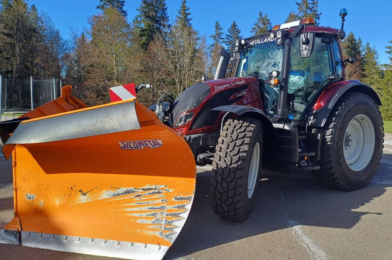 E-FARM: Valtra N175 Direct - Traktor - id KS9IFSJ - 170.000 € - Baujahr: 2022 - Abgelesene Motorstunden: 310,Motorleistung (PS): 175,Frankreich