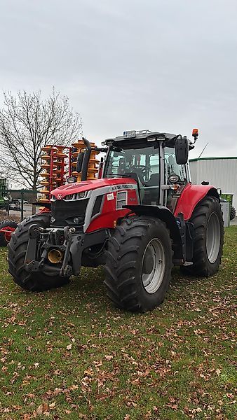 Massey Ferguson 7S.180 Tractor €94,500