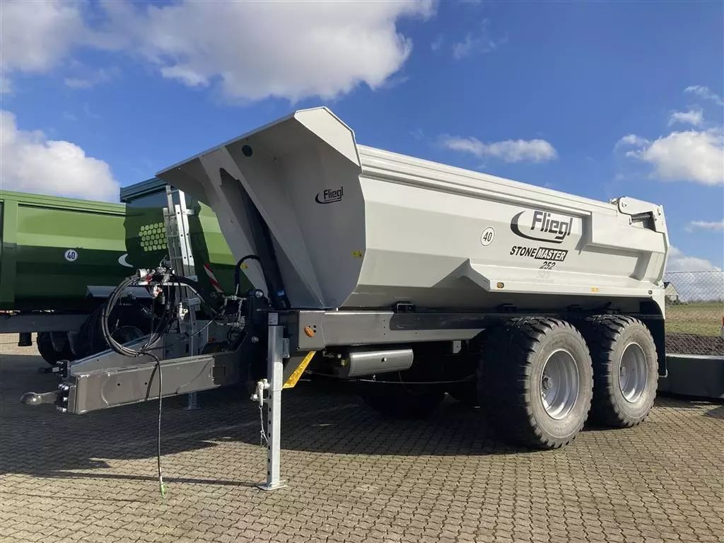 E-FARM: Fliegl stone master 252 profi - Tipper - id RCKHHKQ - Year of construction: 2023 - Denmark