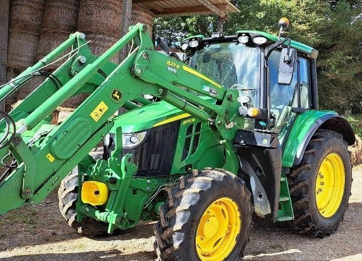 E-FARM: John Deere 6100 M - Traktor - id P4DF5KM - 70.000 € - Baujahr: 2021 - Abgelesene Motorstunden: 3.326,Frankreich