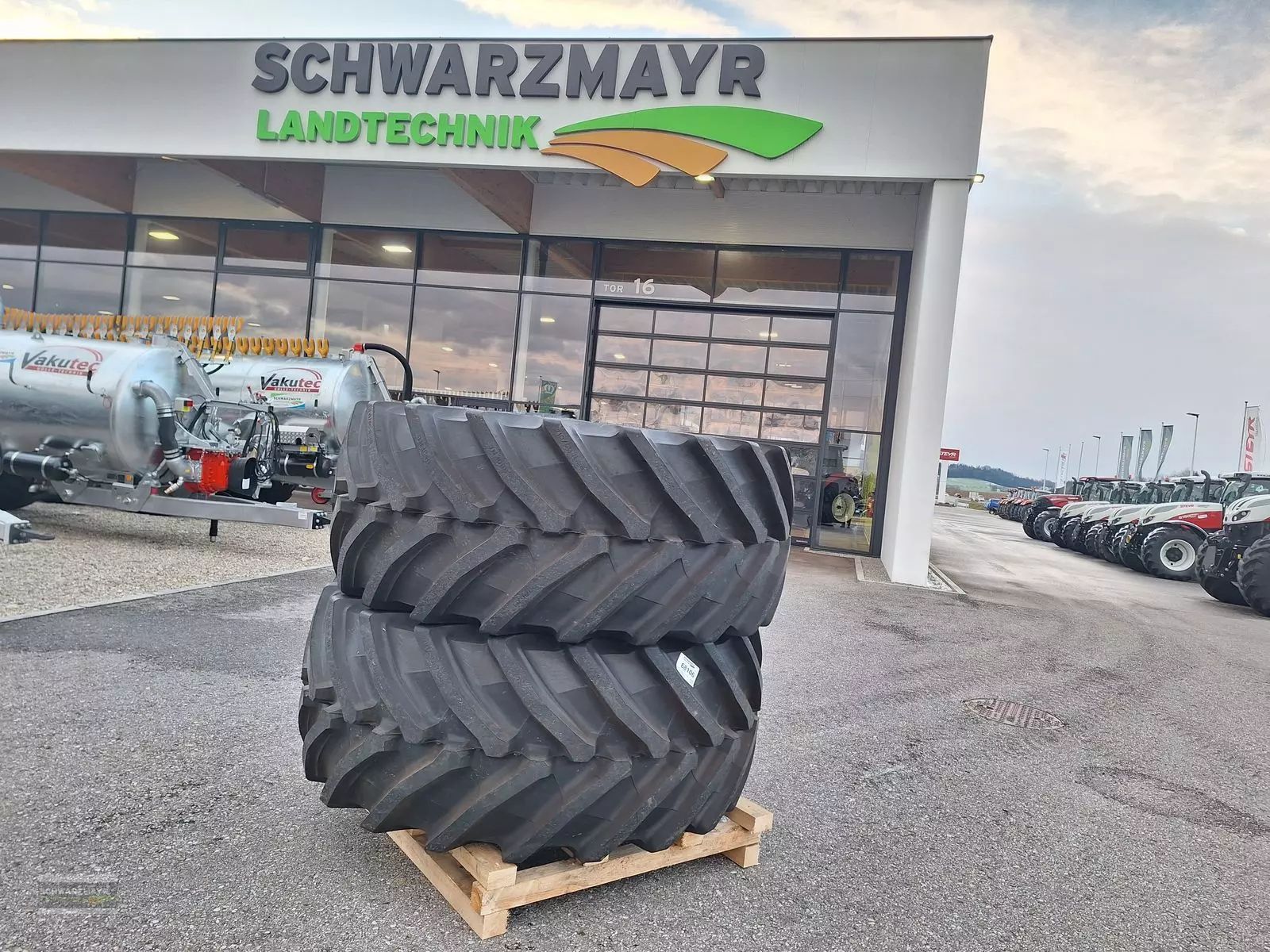 E-FARM: TRELLEBORG 710/60r38+600/60r28 - Kerék és járószerkezet - id TL2LMGU - 9983 EUR - Ausztria