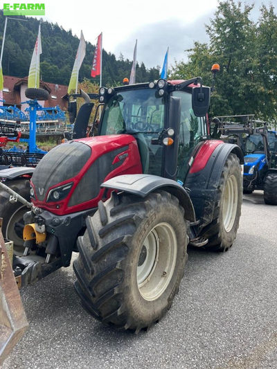 E-FARM: Valtra N154e Direct - Tractor - id ARUBYD3 - €78,000 - Year of construction: 2017 - Engine hours: 4,957,Engine power (HP): 164,Austria