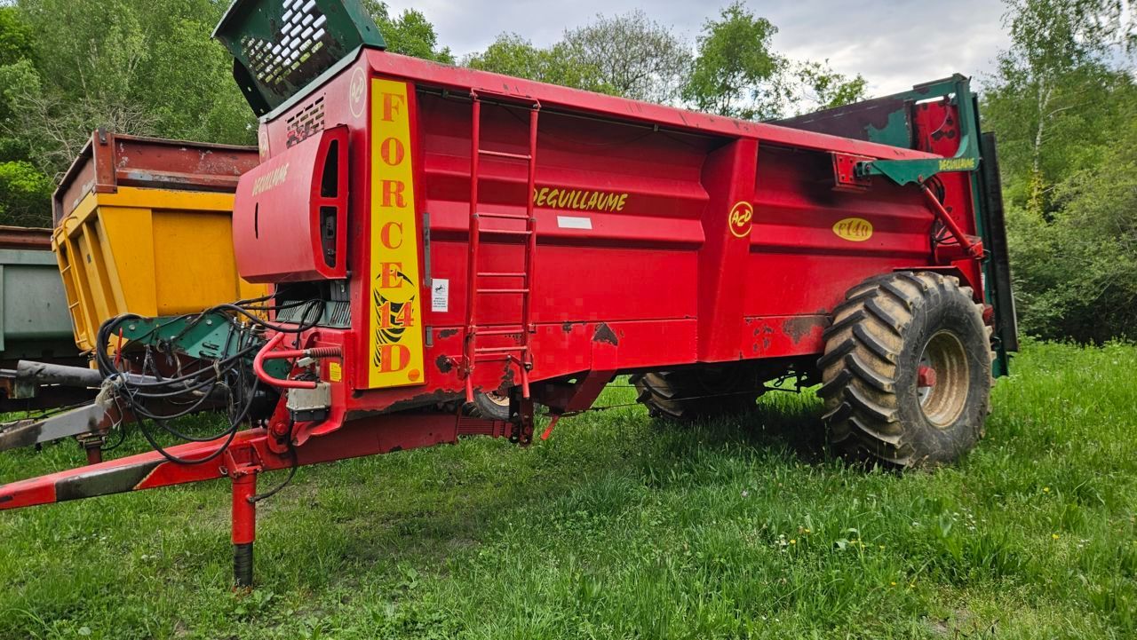 E-FARM: Deguillaume force 14d - Épandeur de fumier et de compost - id CVLMPEH - 16 000 € - Année: 2013 - France