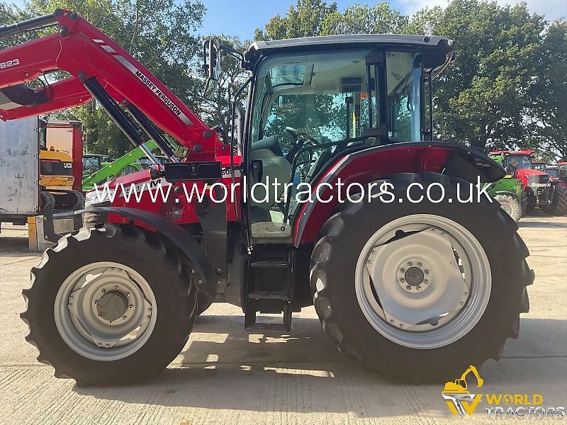 Massey Ferguson 5711 M Traktor 64 152 EUR