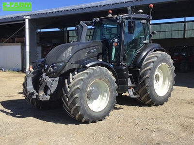 E-FARM: Valtra T194 - Tractor - id IPSUCDI - €93,000 - Year of construction: 2020 - Engine hours: 3,340,Engine power (HP): 195,France