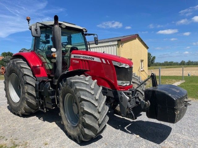 E-FARM: Massey Ferguson 7724 Efficient - Tractor - id Q2UTNMC - Año: 2016 - Potencia del motor: 240,Francia