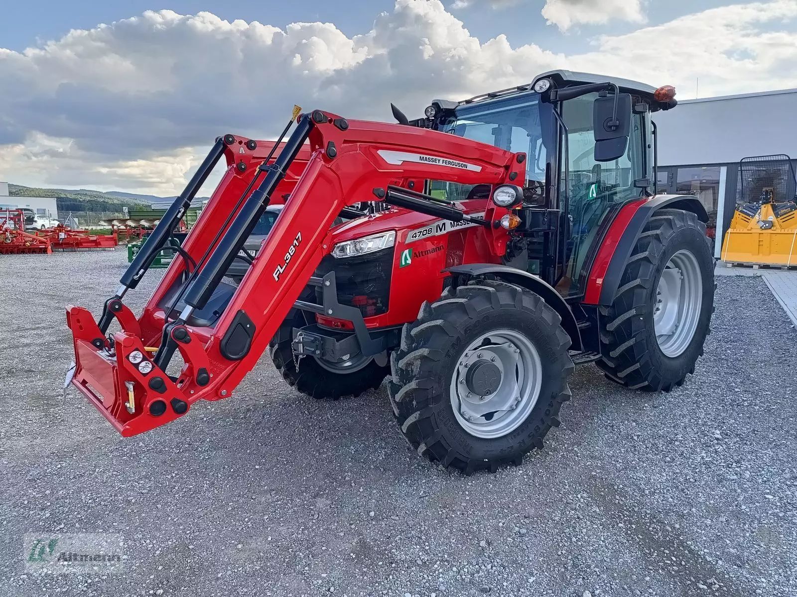 Massey Ferguson 4708 M Traktor