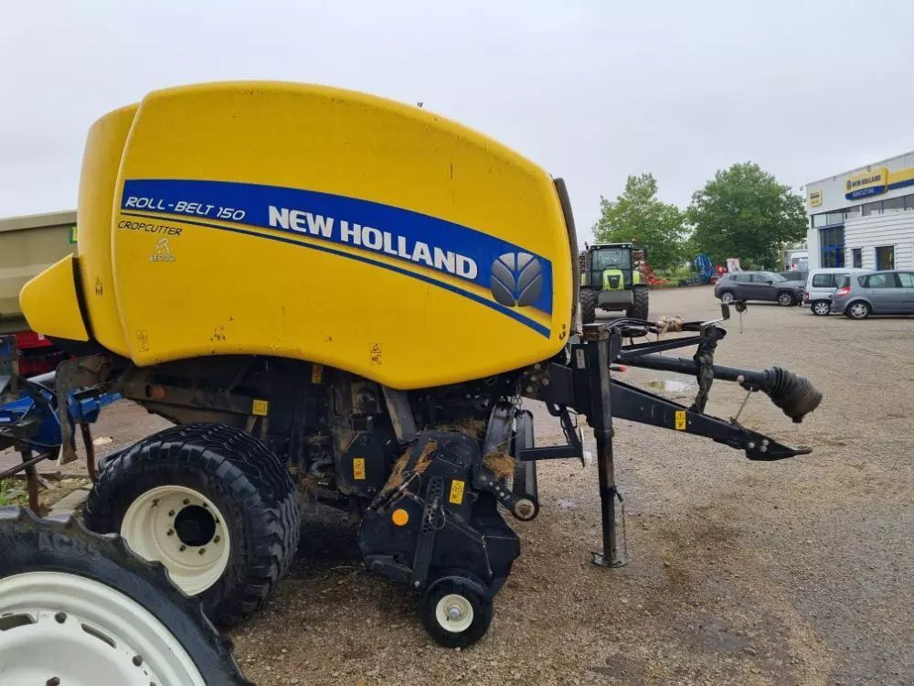 E-FARM: New Holland Roll Belt 150 Crop Cutter - Ballenpresse - id 5TNZ85D - 21.000 € - Baujahr: 2017 - Frankreich