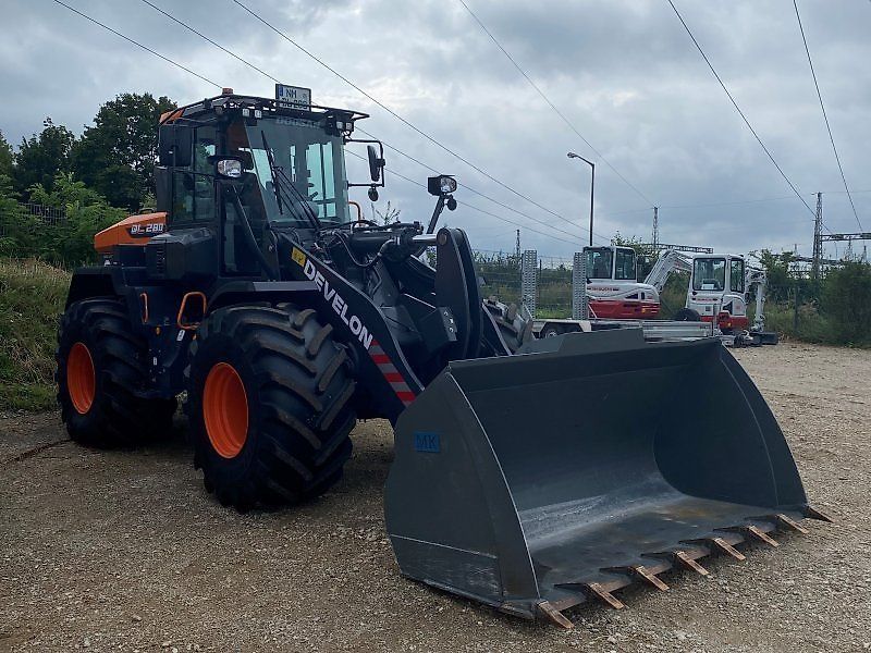 E-FARM: develon dl 280-7 - Pala gommata - id M21QXT4 - Anno di costruzione: 2023 - Ore: 150,Germania